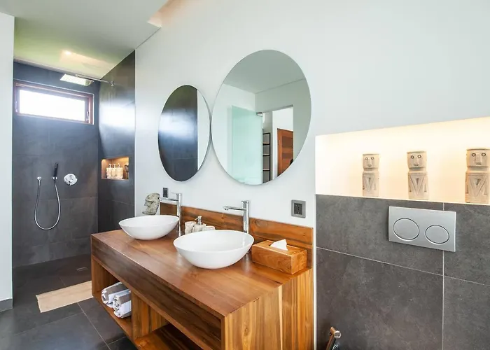 Luxury 3bd 5 Min From Berawa Villa *