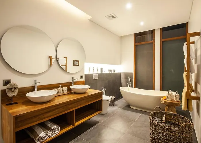 Luxury 3bd 5 Min From Berawa Villa